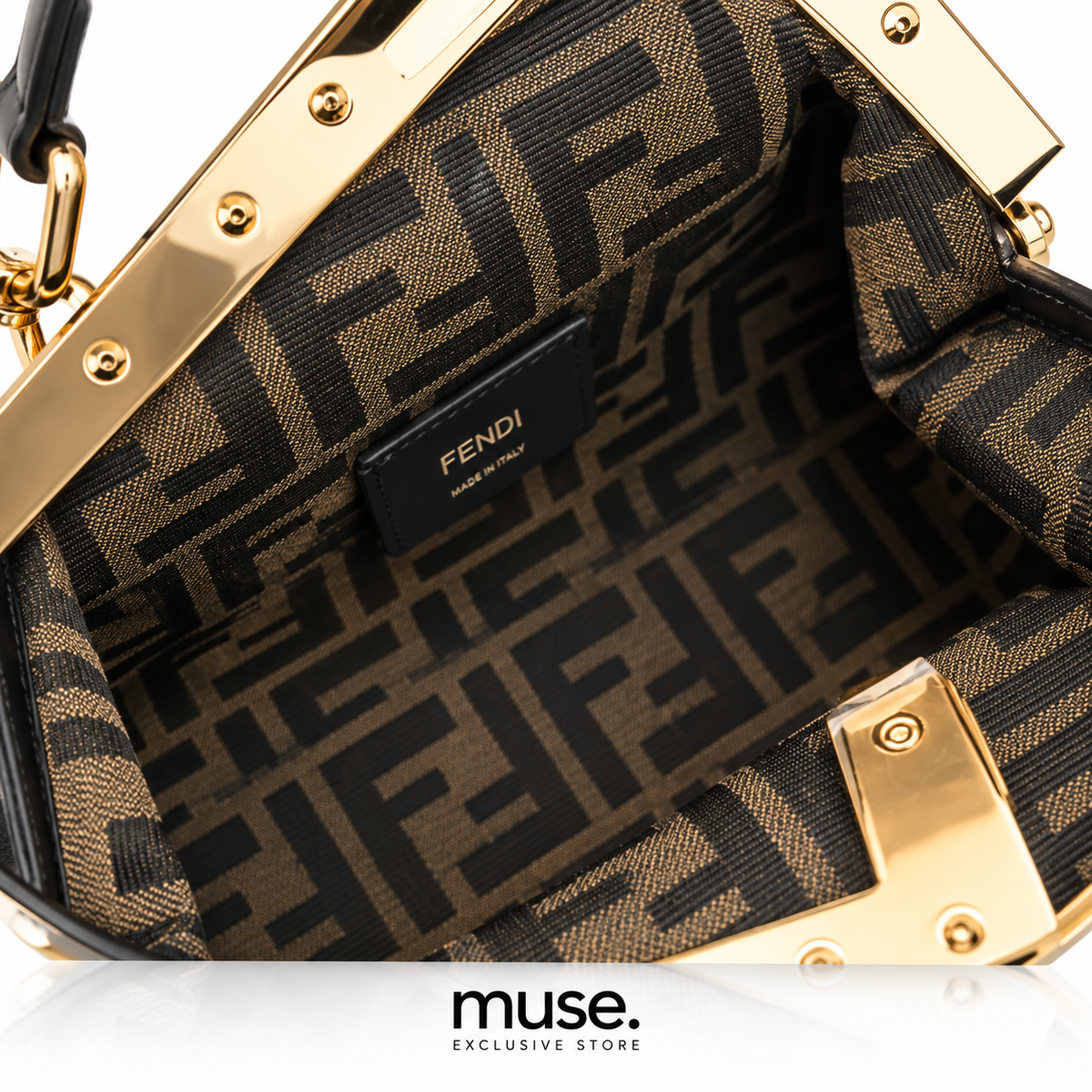 Borsa first nera